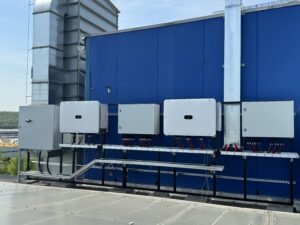 Biatorbágy 200 kVA rendszer telepítés. 2 db Huawei Sun2000-100KTL inverter-rel.