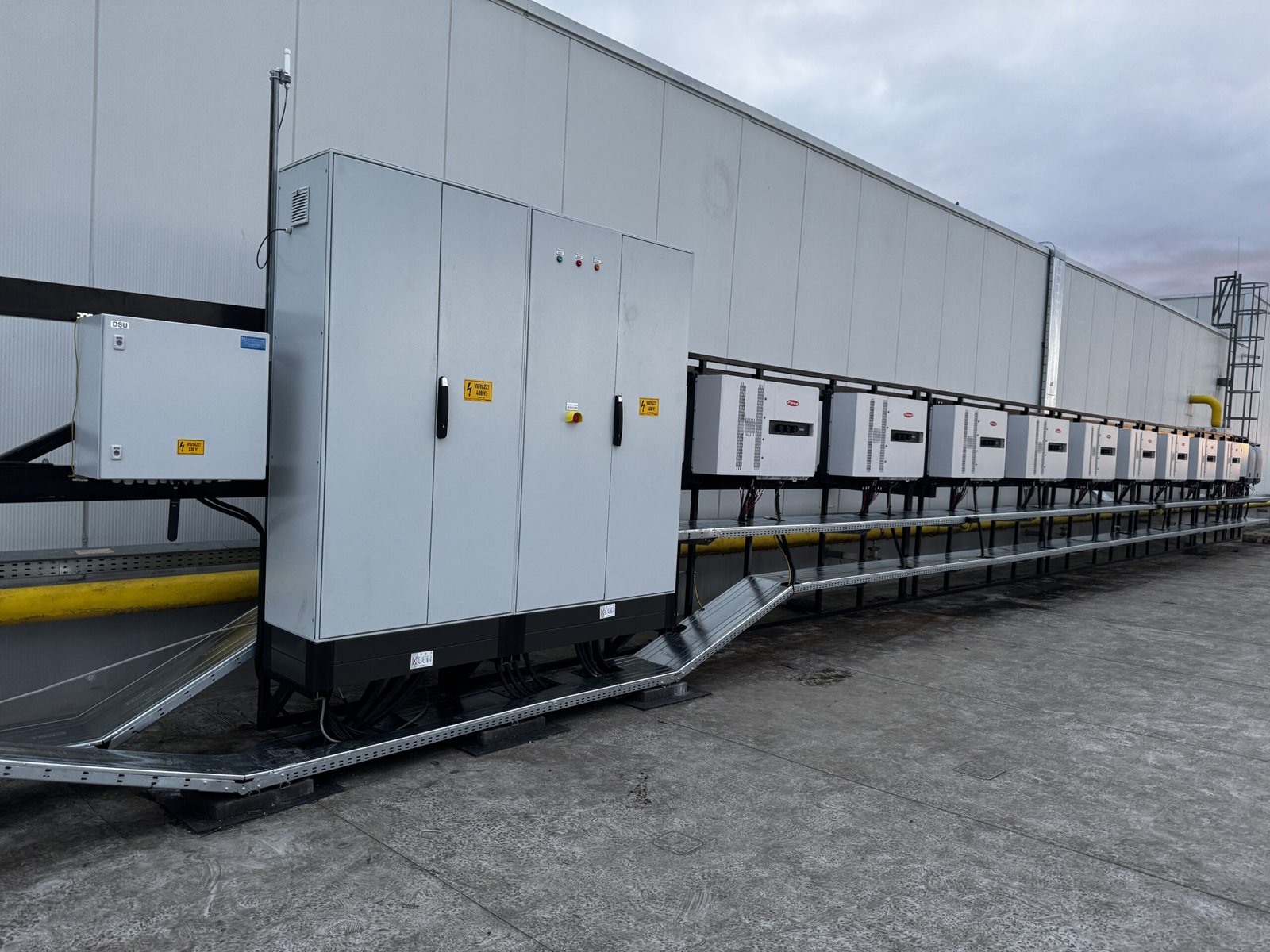 Esztergom: 490 kVA-es visszwatt védelmes napelemes rendszer